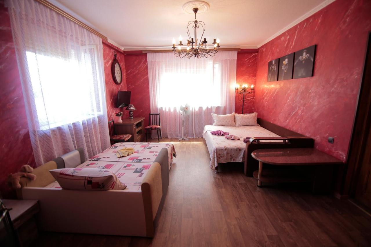 Guest House Kamenny Dom Karolino-Buhaz Extérieur photo