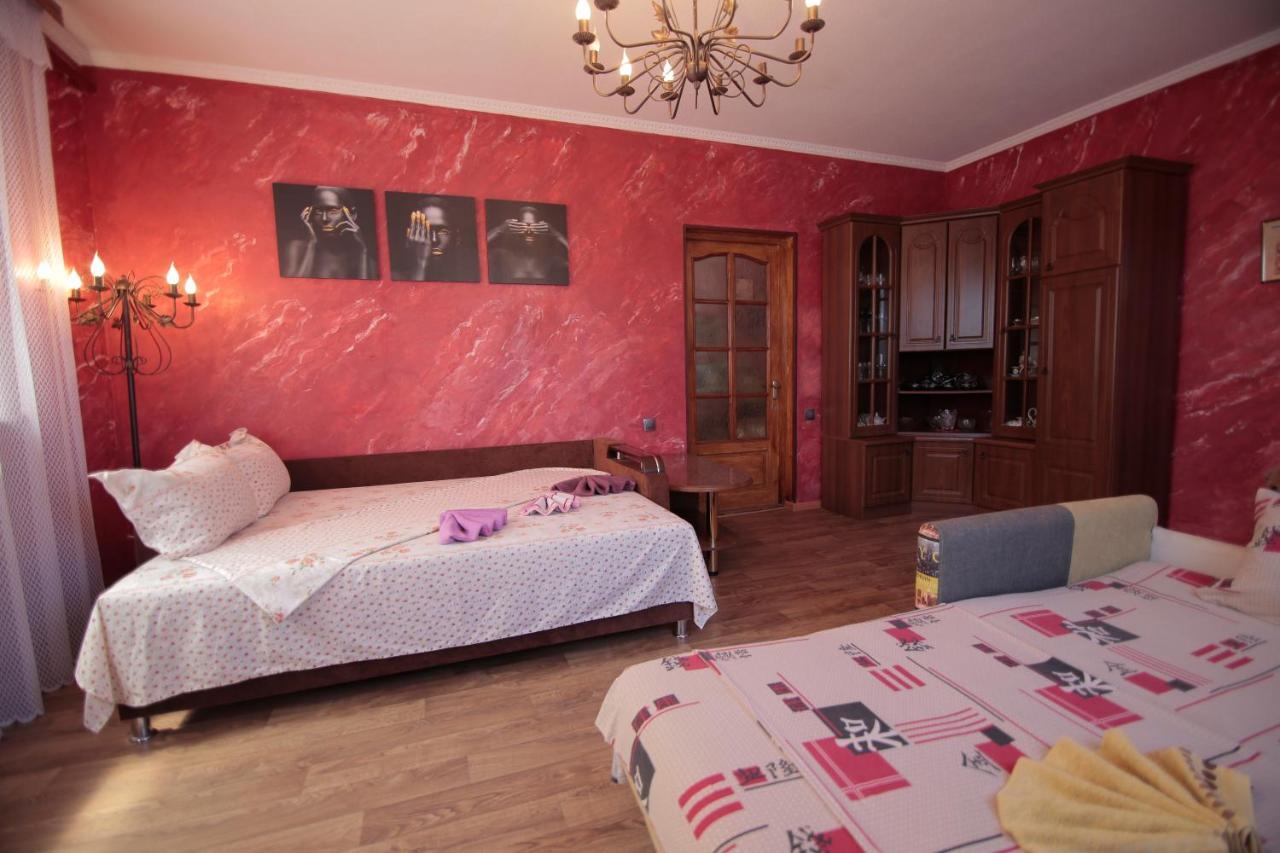 Guest House Kamenny Dom Karolino-Buhaz Extérieur photo