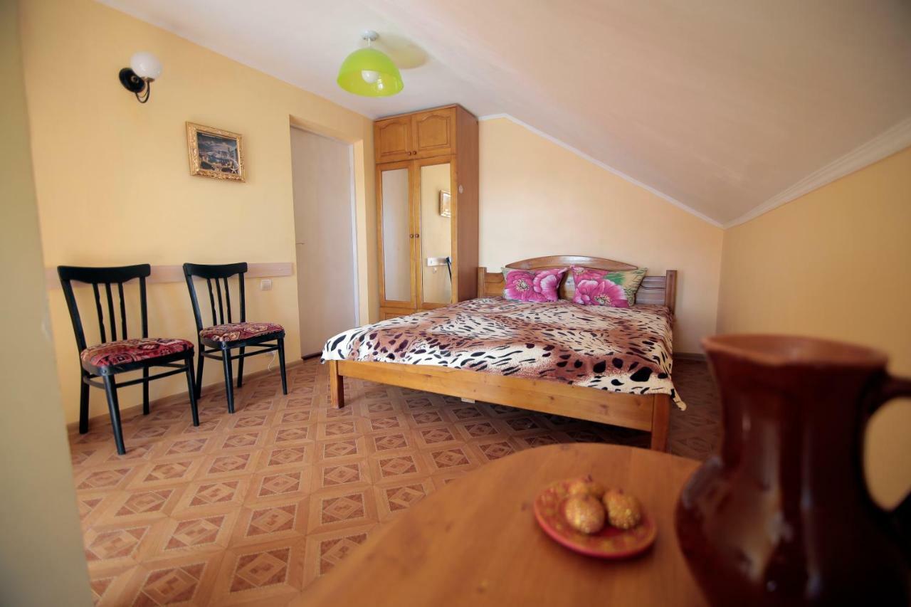 Guest House Kamenny Dom Karolino-Buhaz Extérieur photo